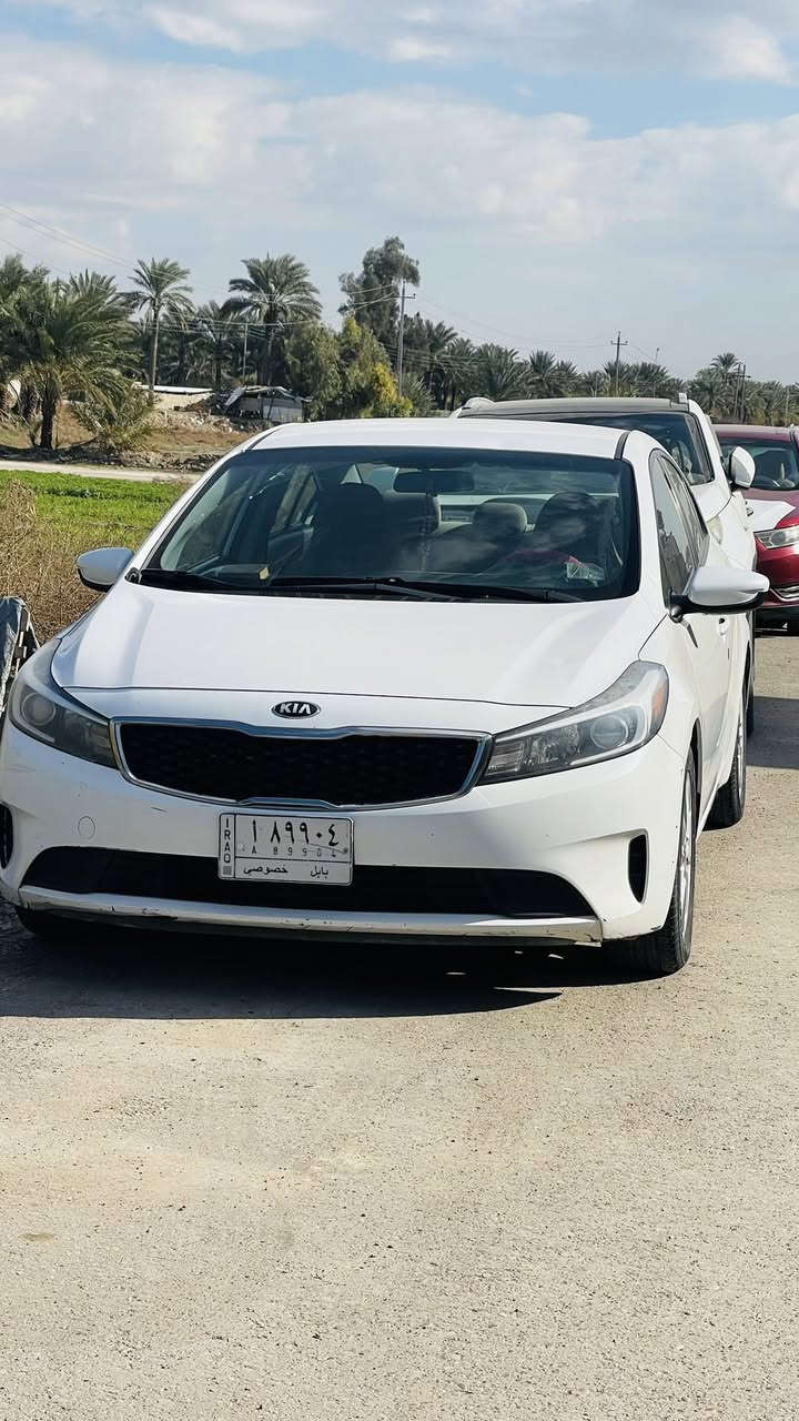كيا فورتي 2017 وارد امريكي 
بدون ضرر 
محرك 2000 دوش 
كير AT
العنوان بغداد اليوسفيه 
*********** اتصال فقط
