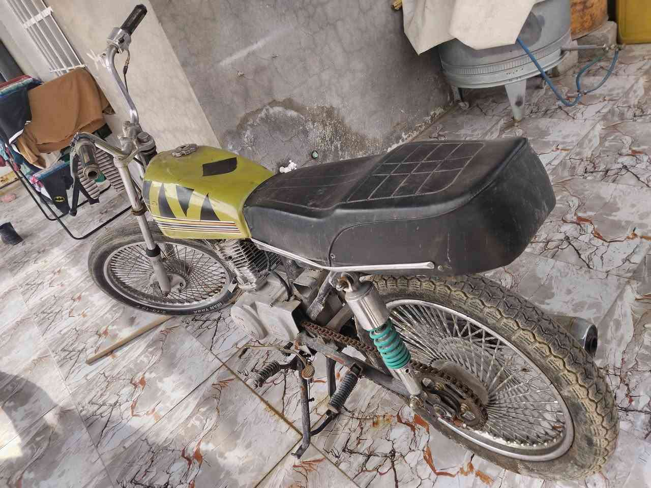 عندي هذا الماطور شغال وابيع وفحم وهذا رقمي بو واتساب او الاتصال *********** سعره 150 قفلوا
