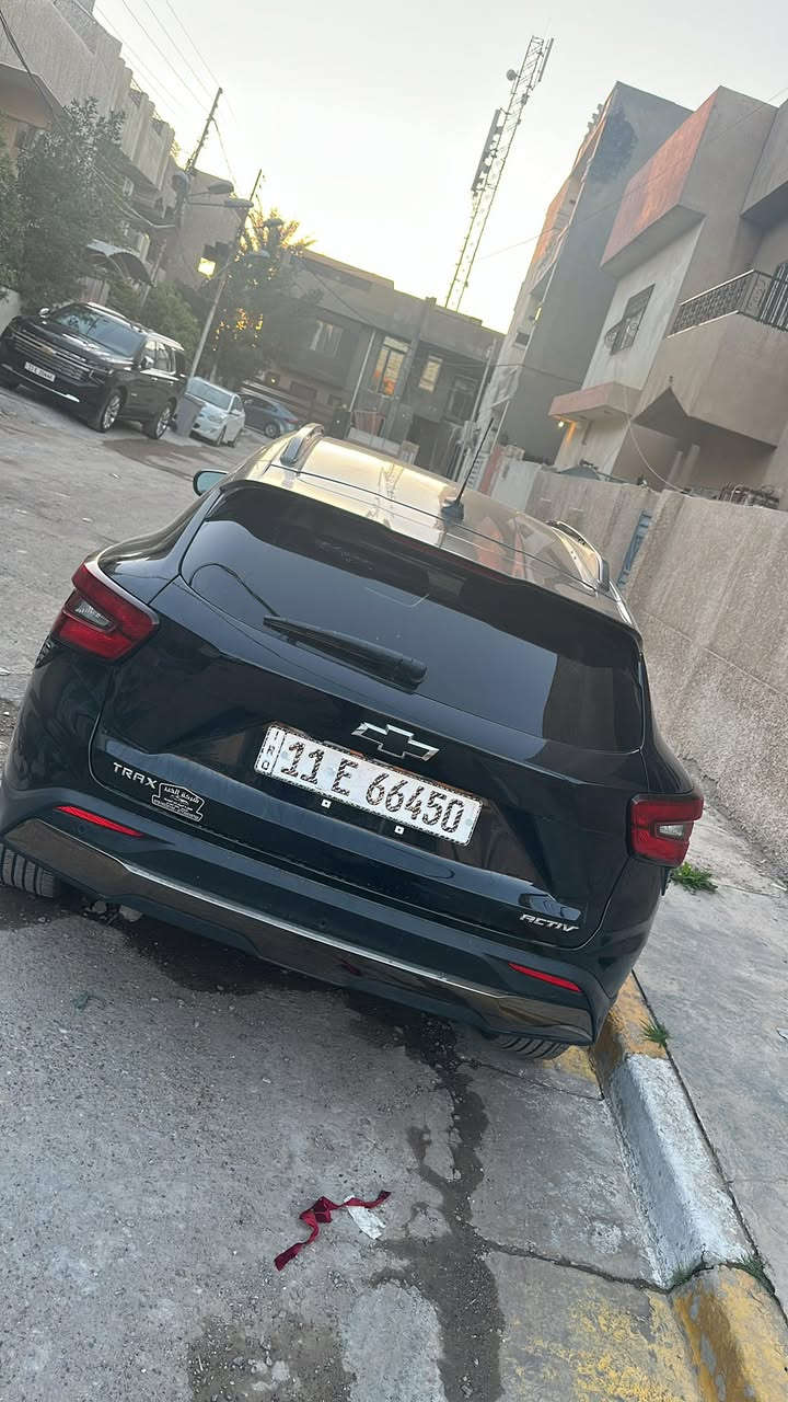 السلام عليكم
تراكس 2025 activ رقم بغداد ماشيه ٥ الف صبغ بنيد وشويه من الجاملغ راجع علبه البنيد للبيع فقط مكان السياه بغداد
***********
***********
