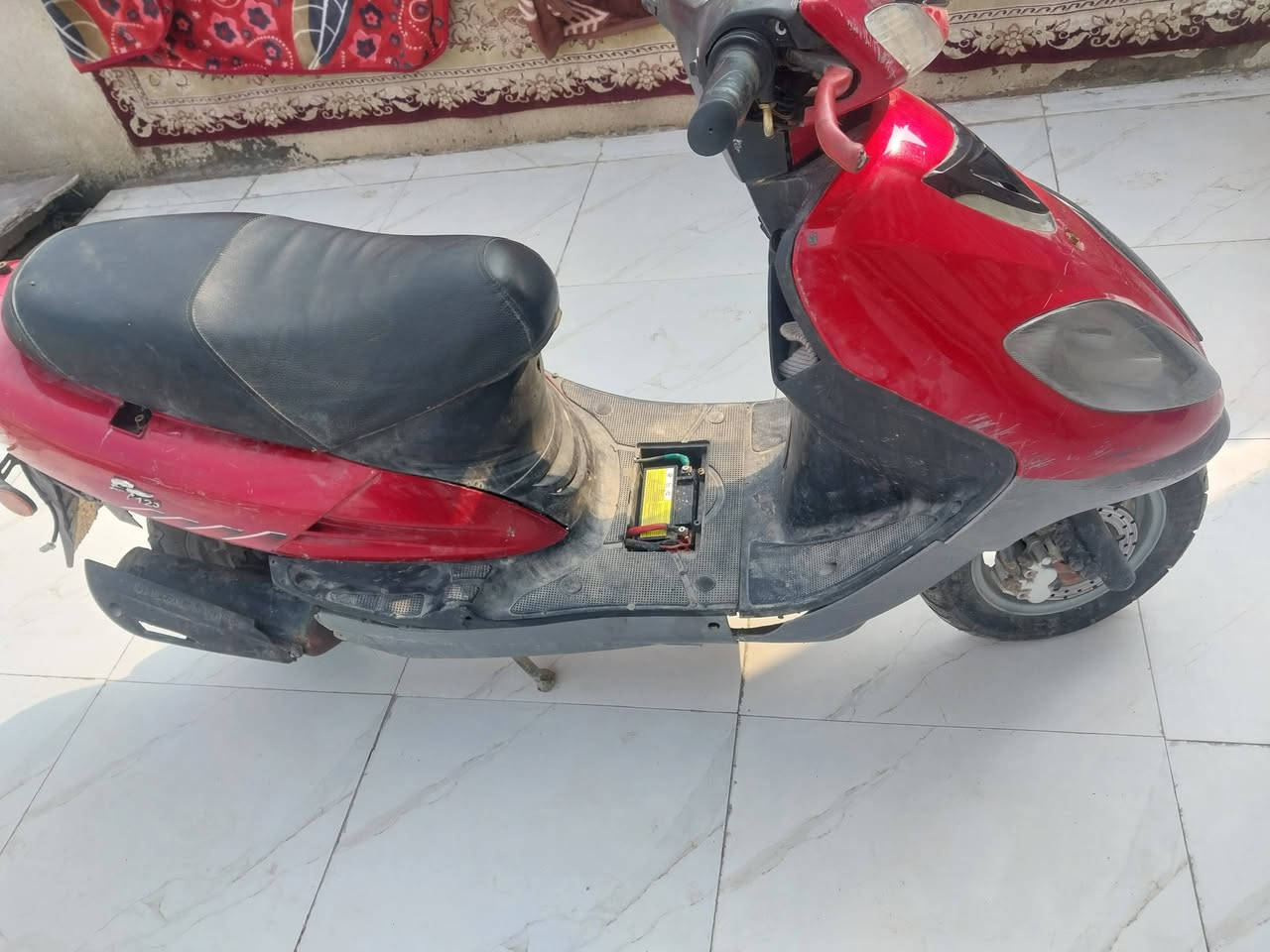 سلام عليكم دراجه للبيع اعتقد اسمه سيام كوري دراجه مشاء الله نضيفه ومحرك مكفول كامله من كلشي نكره سلف كهربائية كله شغاله  سعر 250 وبيه مجال شراي راسلني او تصل عليه مكاني ابو الخصيب ***********
