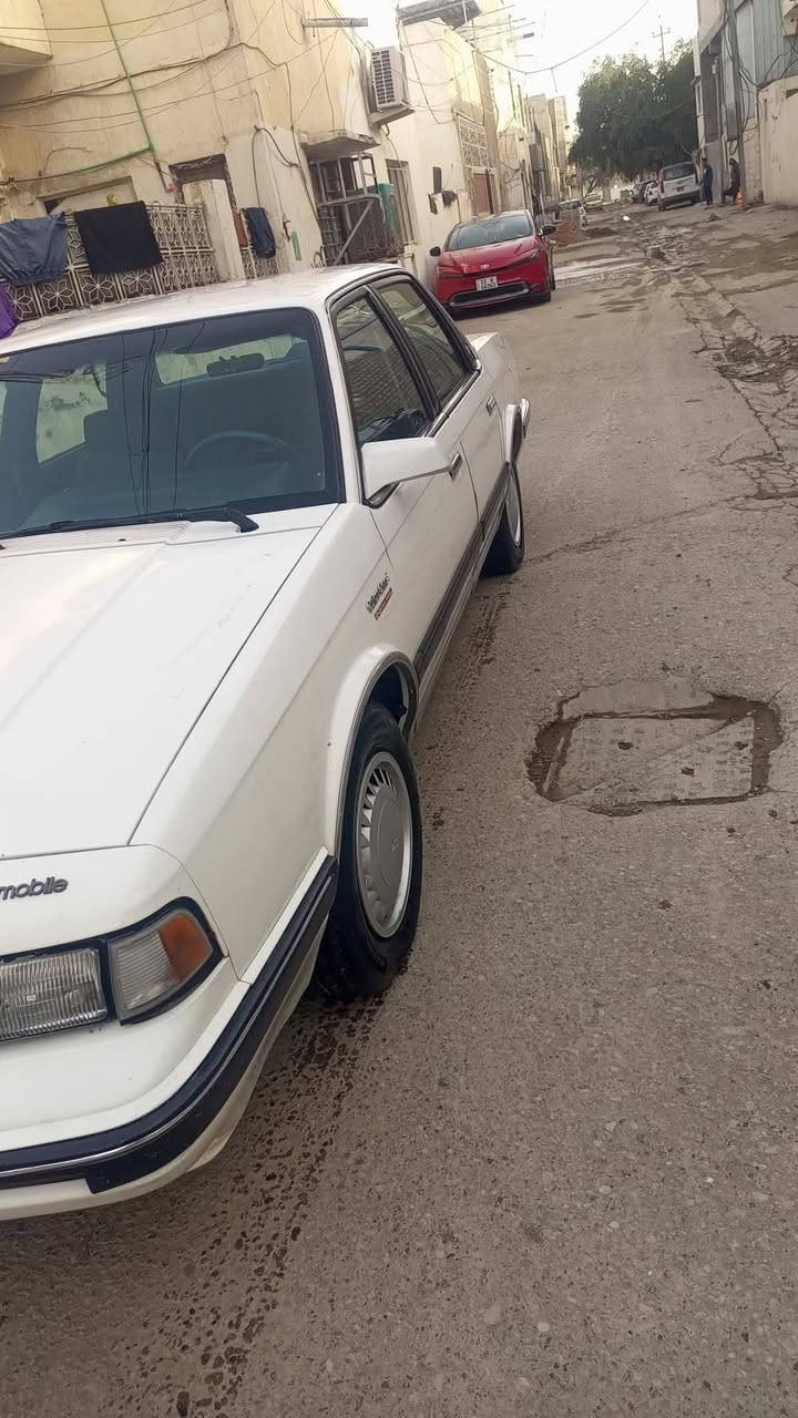 سلام عليكم شباب اولدز موبيل موديل 1990صدر كير مكينه تدفئ خير من الله كهرباءيات كلهة شغالة رقم بغداد السنويه لل29 تحويل ثاني يوم السيارى خير من الله السعر 48وبيهة مجال مكان السيارى بغداد كم سارى للاستفسار 
***********
