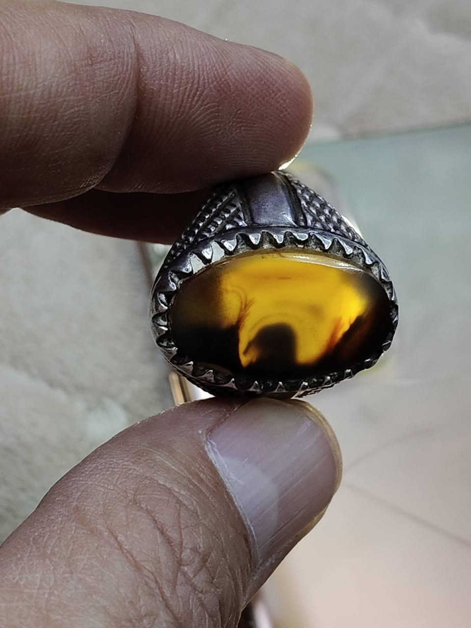 عقيق يماني 75 الف بغداد ***********
