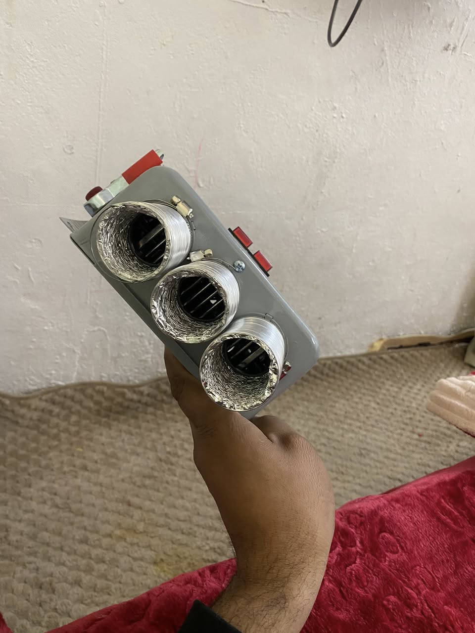 تدفئه طلعتلي بلباله مال سياره اوتكتك تنربط عله الباتري هواهة حار للبيع 30 الف مكاني الشعله شي ممطروق بسوك***********
