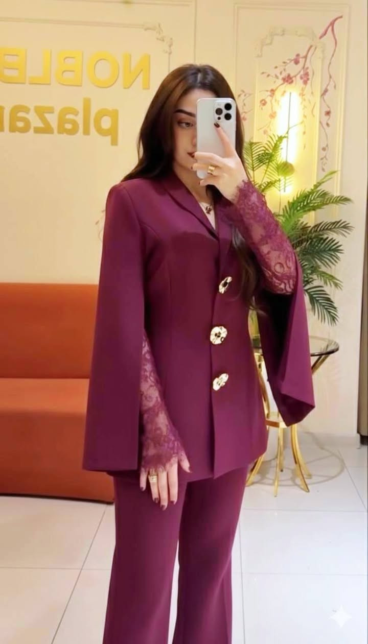 طقم رويال 🎗✨️
قماش كريب مع تفاصيل دانتيل ناعمه 
الالوان : خمري❤️ ، اسود 🖤، بني 🤎 
المقاسات : 36 38 40 42 44 46 
السعر : 32 jd


**إذا كنت صاحب هذا الإعلان وتريد حذفه لأي سبب، رجاءا أرسل رسالة إلى الدعم الفني**