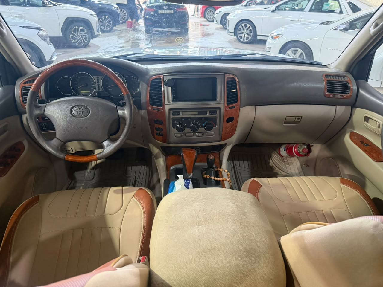 لاند كروز GXR خليجي مودل ٢٠٠٦ رقم سليمانية محرك 4500 EA فول الفول بيه صبغ بنيد والشريط الاحمر مال بيبان جهت صدر فقط
ماشيه ١٦٨ الف السيارة كلش جديده كير محرك تخم تاير جديد صدر جديد تبريد ثلج باتري جديد مكاني بغداد معارض البياع
سعر 155وبيه مجال ***********
