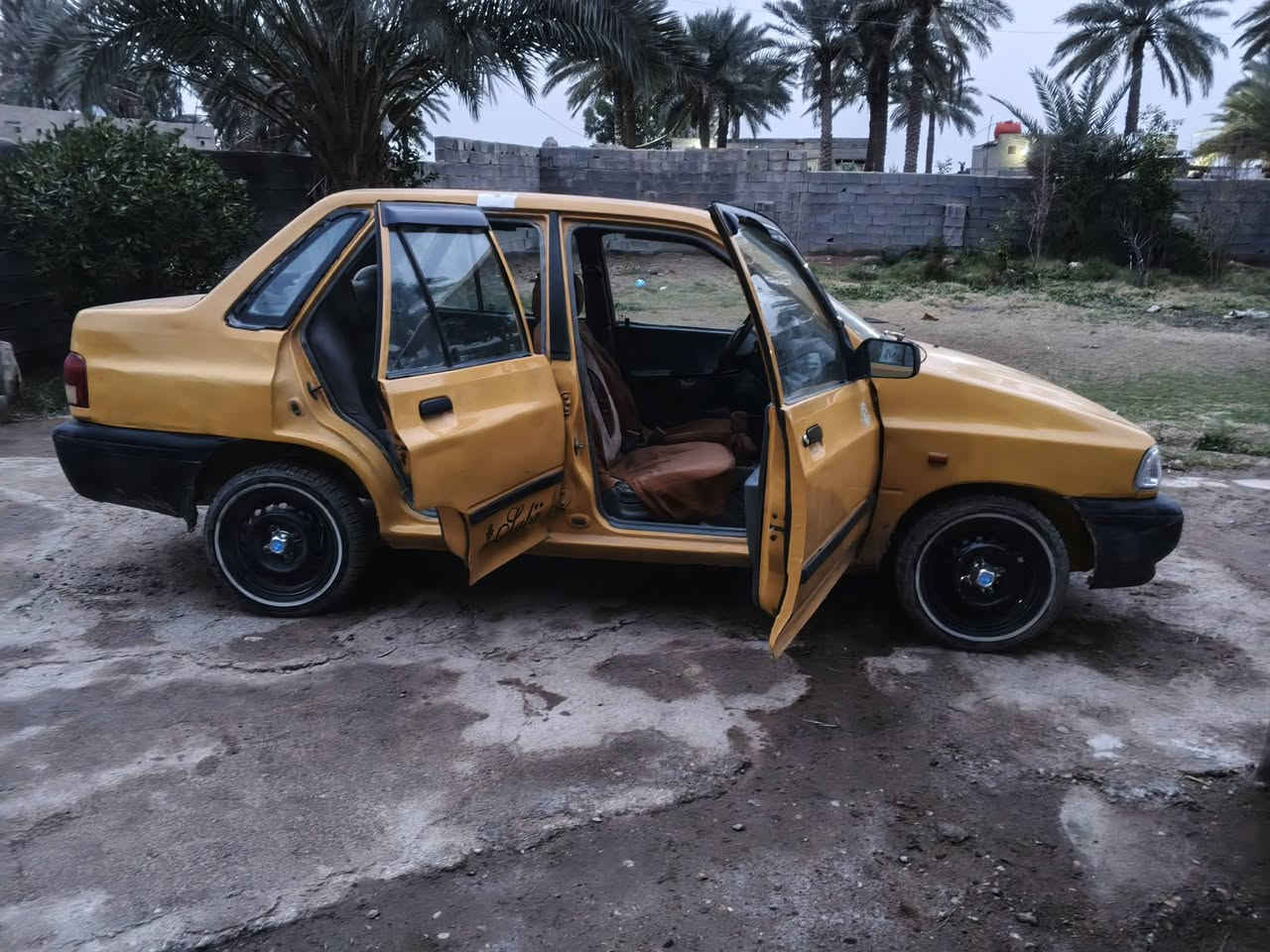 سلام عليكم سايبا للبيع موديل 2012 سياره خير من الله مكينة وكير صدر تخم تاير جديد  سياره احله من الصور تحويل السعر 20 وبيه مجال للشراي يتصل ***********
