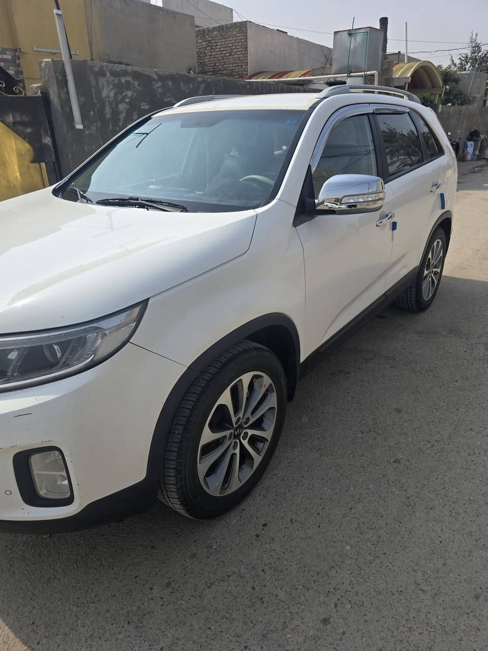 سورنتو ٢٠١٥ خليجي
فول موصفات 
محرك ٦ سلندر 
٧ راكب 
رقمها بغداد انكليزي 
بصمه ابواب وتشغيل 
مري شفط 
كشن كهرباء 
كير ومحرك مكفول 
تخم تايرات جديد 
العنوان / صلاح الدين قضاء الضلوعية 
التواصل عن طريق الهاتف /***********
***********
