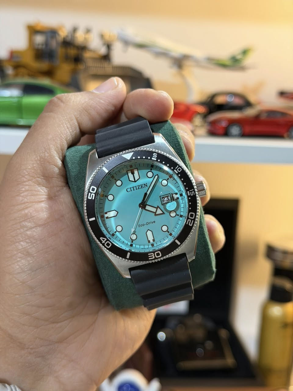 الي يدور تفاليس واصلي مجموعة ساعات اصلية كاملة المرفقات والمحلقات نظافة ١٠٠٪؜
لتواصل واتساب فقط تعليقات ماارد الساعه الي تعجبك دزها عالواتساب 
***********
