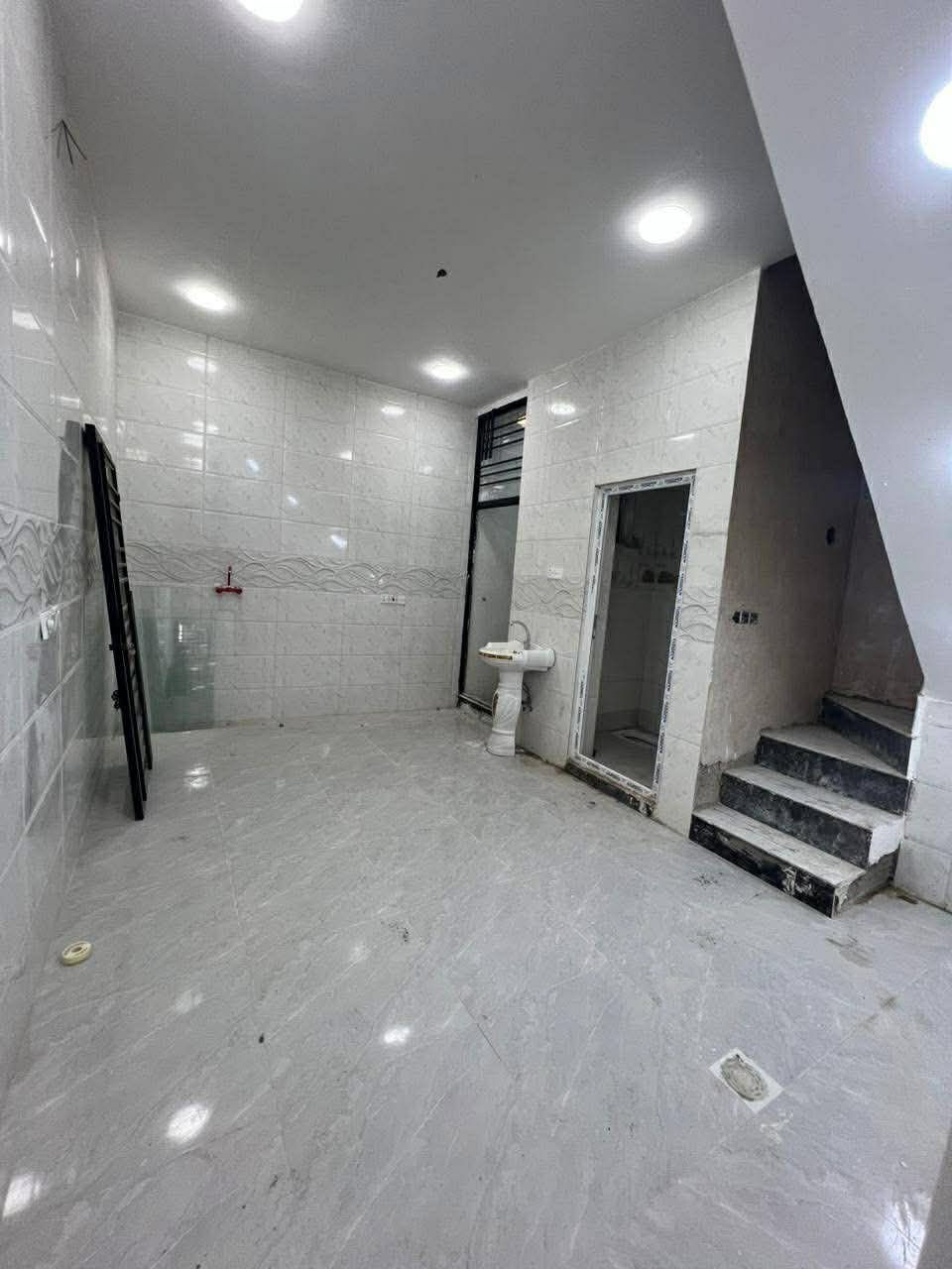 مشتمل للبيع مساحه 50 متر 
 نوع العقار طابو زراعي سند 25 
🔐 

بناء بلوك 

يحتوي على صاله مطبخ صحيات  وغرفتين نوم 

موقع العقار منطقة دوانم قرب شرطه الخامسه وتراث 

سعر 44 مليون وقابل للتفاوض 

متوفر قطع ارضي كامل خدمات بسعر 250 للمتر 

متوفر مشتملات اقساط بمقدمه 25 مليون 

الاستفسار اكثر*********** متوفر واتس
