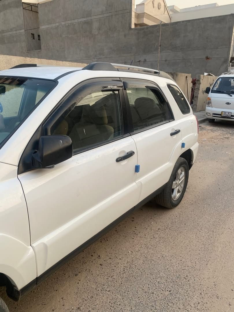 كيا سبورتاج 2009 مكفوله كفاله عامه بيه صبغ اربع اصابع جاملغ الخلفي الايمن موضح بلصوره مأشر عليه تبريد ثلج شاشه كامره حساسات سياره كلش جديده صح ماشيه 200 وشويه الف بس ولله محافظين عليه حلوه كلش احله من الصور السعر 125 بيه مجال كلشي اكوبسوك وكلشي وسعره مكان السياره الدوره بلفرع قبل كليه دجله ***********
