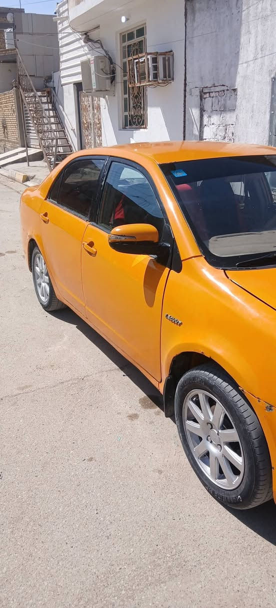 سلام عليكم جلي موبل مديل 2013 مكينه بيكاجو تبريد عوزه غاز تخم تاير جديد حداديه كامله نضافه حلوه رقم بصره راعيها موجود سنويه 2029 سياره كلش حلوه سعرها 40 تواصل واتساب ***********
