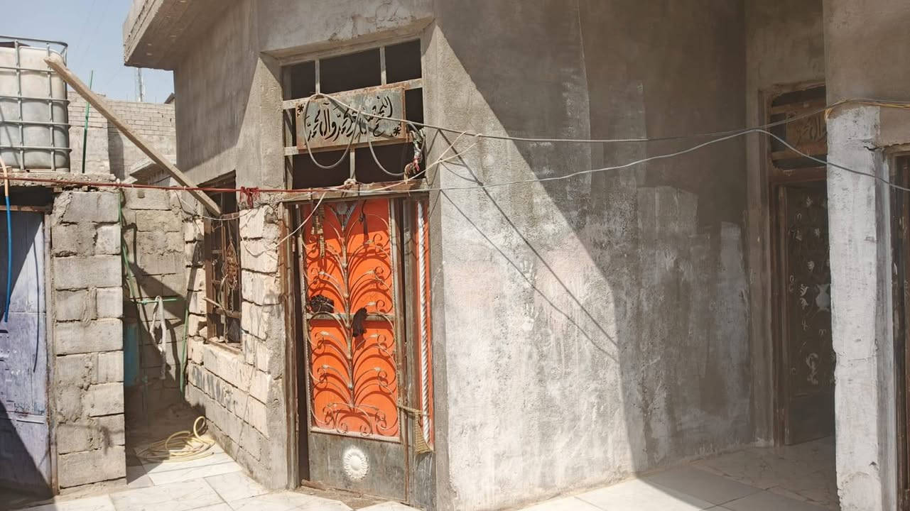 بيت للبيع متكون البيت من غرفتين وصاله وديوانيه ومطبخ حمامات بيت سراميك ماي وكهرباء الزبير المدينة الكرفانيه مساحه 150متر


**إذا كنت صاحب هذا الإعلان وتريد حذفه لأي سبب، رجاءا أرسل رسالة إلى الدعم الفني**