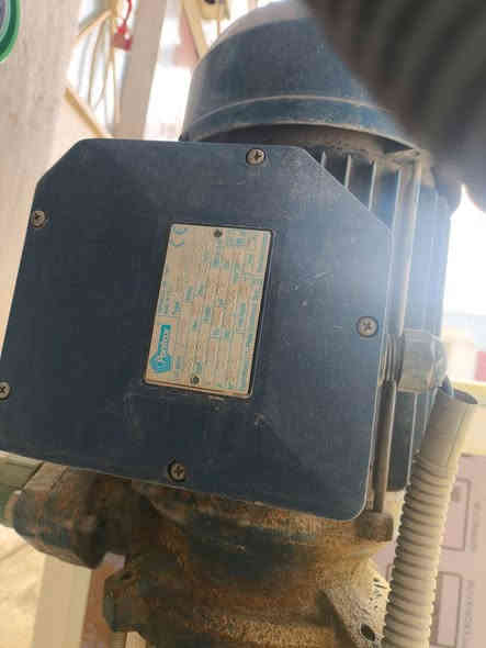 ياالله محطه واحد متر نضافه فول مواصفات يطالي 
ماطور عامودي بنتكس 
ماطور طرحي شنجي
منبرين جديد املاحه 8
حصو فحم رمل جديد 
ملحقاته 
سنك 
ماطور ترس دبات 
تانكيات حجم الف ونص 
ولا الفين 
مكاني واسط وعدي توصيل حسب الاتفاق 
السعر2000وبيه مجال 
استفسار اكثر ***********
***********
