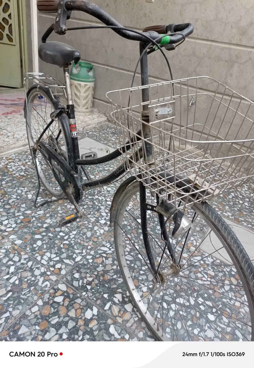 السلام عليكم بايسكل ياباني كامل مابي اي نقص 65 وبي مجال مكاني بغداد البلديات واتساب ***********
