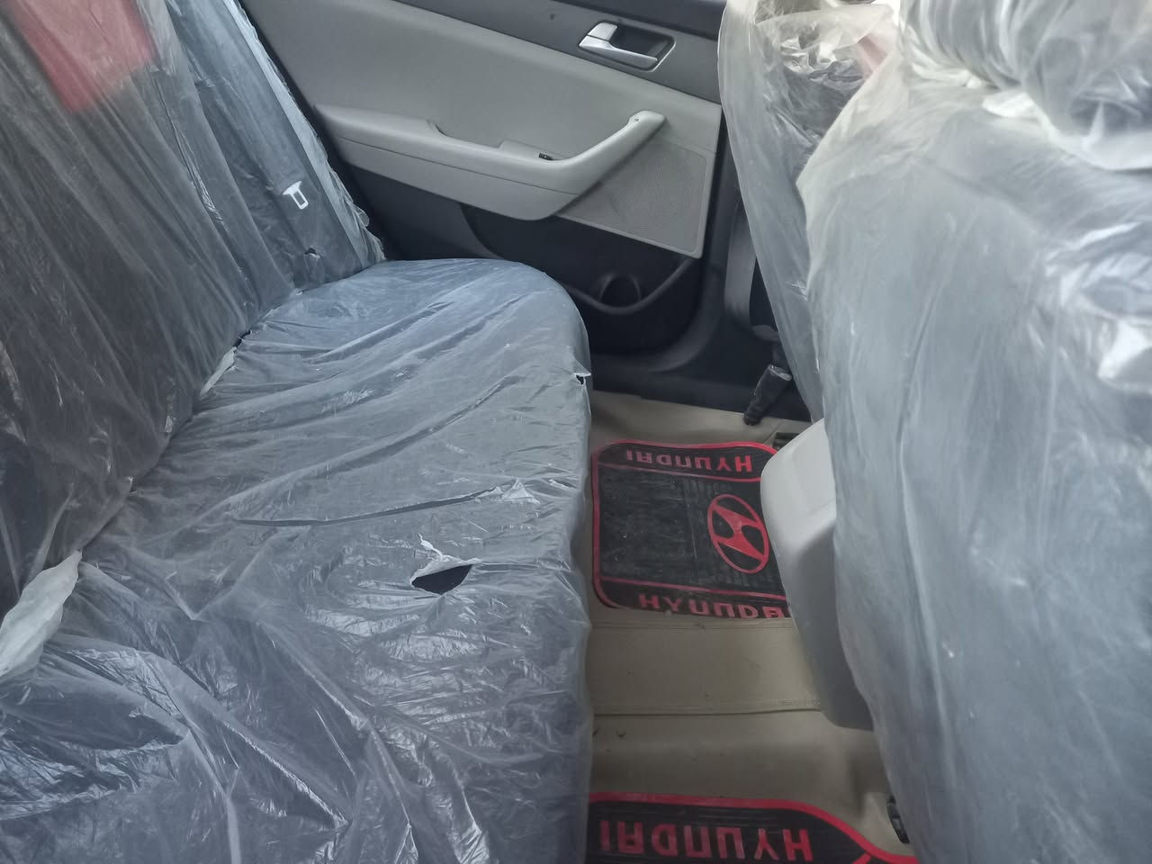 سوناته وارد امريكي 2016  اكليم بدون حادث سياره جاهزه من كلشي  المكان النجف كوفه سياره مكفول  احلى من الصوره رقم  كهربائيات كله شغاله ما ناقصهه شي سعر 120 وحك جيه بيهه مجال بسيط اتصل ودلل 
***********
