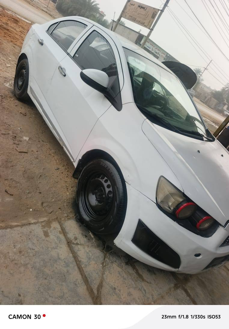 افيو سونك ٢٠١٢ رقم بابل تحويل مباشر 
سيارة نضيفة جدا
بيه صبغ قطعة وحدة والباقي مكفوووول 
محرك ١٦٠٠ 
كير اوتو + عادي 
سيارة جاهزة مكفولة محرك كير حدادية امامي خلفي 
تقم اطارات 
االسعر ٦٤ 
مكان السيارة طويريج 
***********
