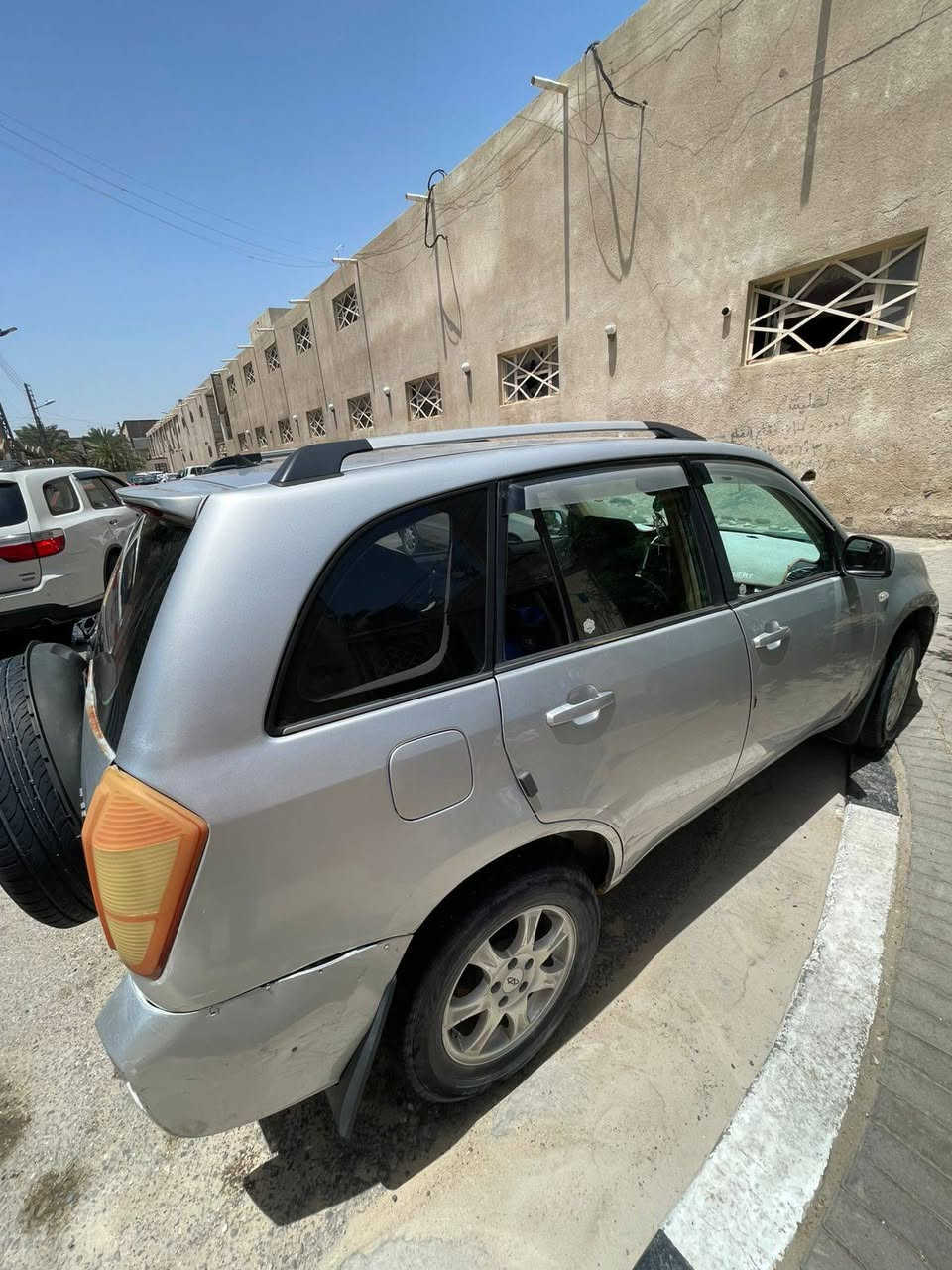تيكو ١٤...كير ميكانيكي..سنوية منتهيه بأسم راعية 
تبريد نقصه كمبريسر دواخل نظيفة جدا ...مكينة مجفته....مكاني التنومة شط العرب ..سعره ٥٥...بيه مجال قليل....*********** البصرة, العراق
