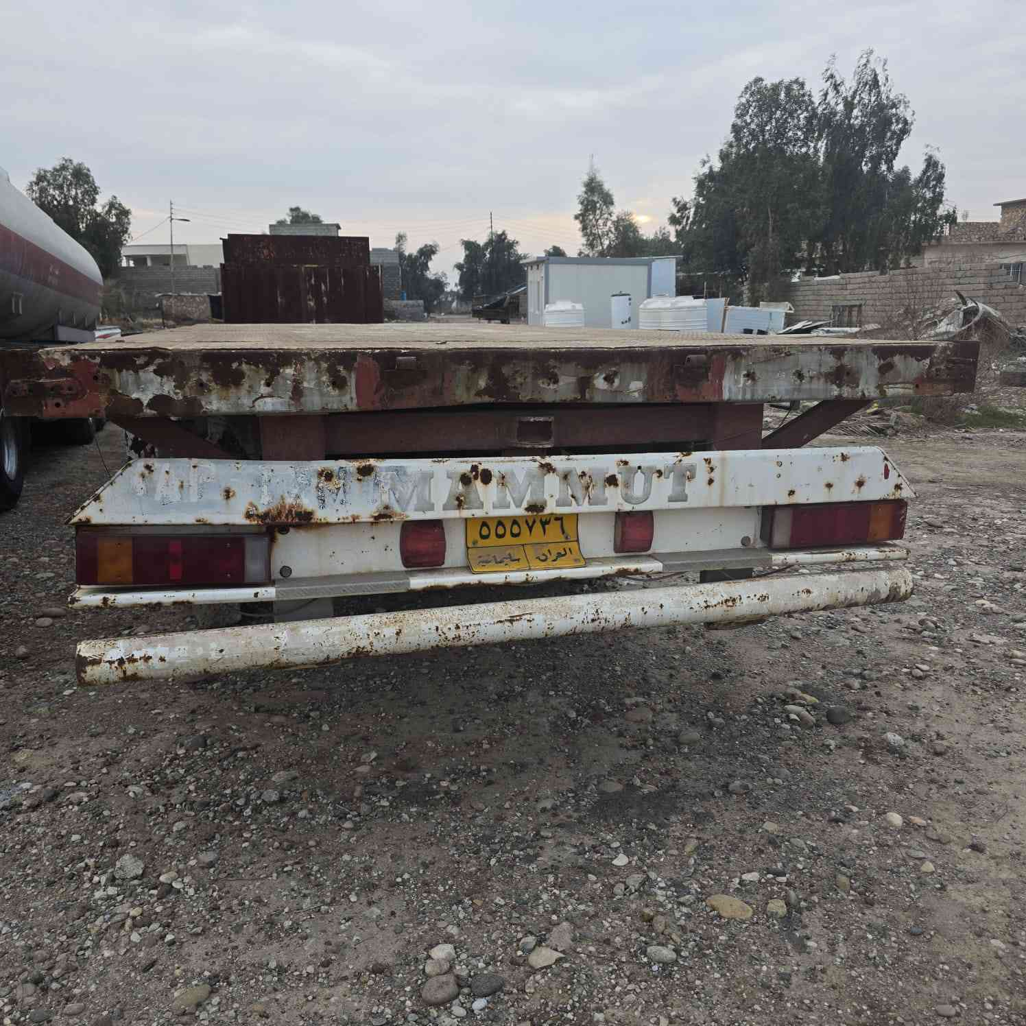 السلام عليكم  عربانه للبيع ثلاث دناكير تك تاير سعر 40 وبيهامجال مكان   صلاحالدين***********
