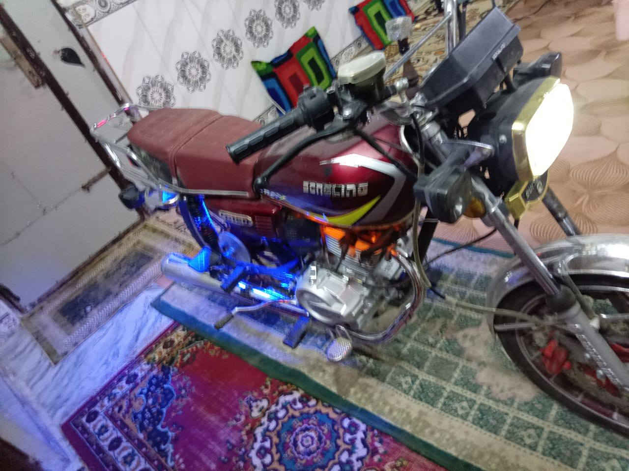 السلام عليكم دراجه يراني مكينه 150 زيرو اي شي مامدل بيها كله عل حطت شركه ادوات دراجه ***********هاذ رقمي سعر خاص وتدلل
