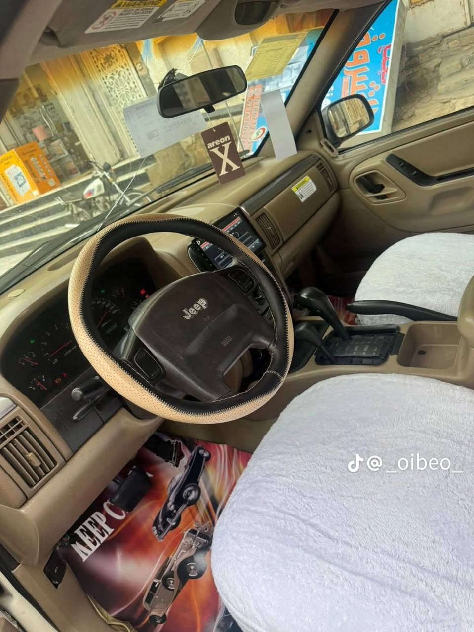 سلام عليكم  أعادت النشر بسبب الوعود الكاذبه جيب كراند شيروكي موديل 2001مكفوله السياره من كافه الاوصوليات رقم شمالي دهوك رقم انكليزي والسياره بسم ولد بل ناصريه ثاني يوم التحويل سنويه جديده ل 2030السياره بلاديه على وضع الشركة جاهزه من كلشي كير حداديه مكينته بلاديه تبريد اجدد من الصوره ريمونت سنتر لوك شغال مكان السياره بغداد البياع  السعر 80ورقه بيها مجال بسيط رجاءآ الموالشراي لا يتصل ***********
