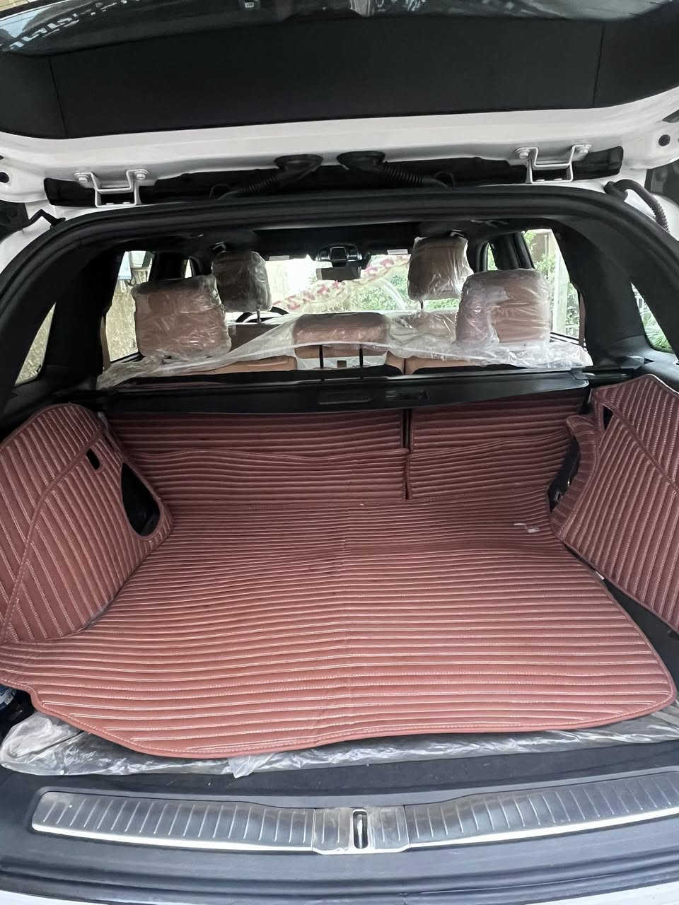 السلام عليكم 
للبيع جيب سومت ٢٠٢٣خليجي وكالة هارلم مكفولة 
ماشية 25miشاشات نضام صوتي ٢١سماعة سقف كنتارا كشن تدفئة تبريد مساج كامرا 360جكات 
السعر 475
للاستفسار .  ***********
