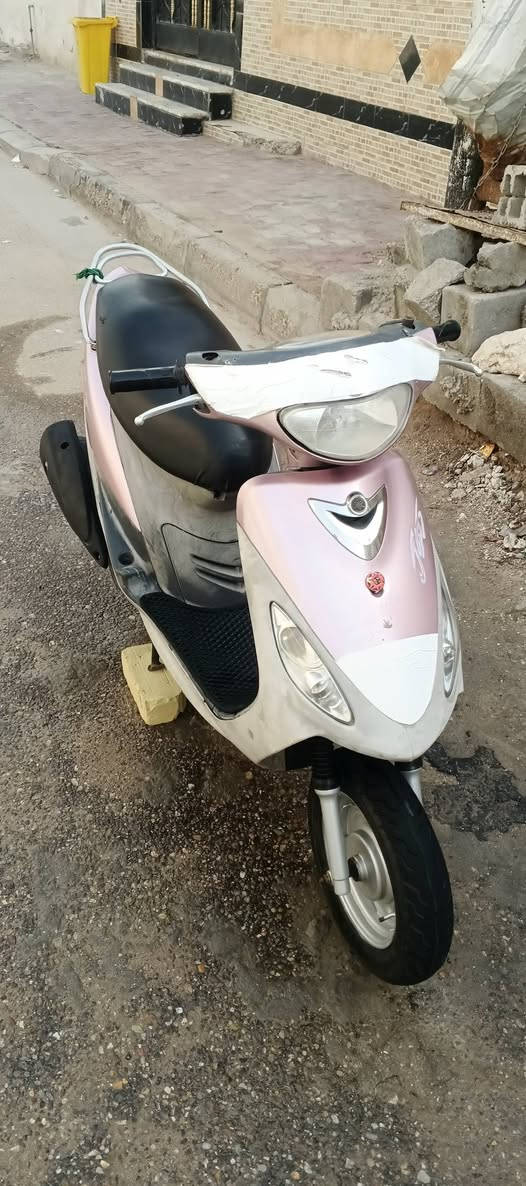 سلام سلام شباب دراجه ماكس قجمه كفاله عامه كلهه مختمه دراجه نكره سلف كهربائيات كلشي شغال قفل سكان قفل صندوك لعلم دراجه ما  مفتوحه بلاد 49 وين ما تريد افحص وغراضهه موجوده السعر 750 وبيهه مجال حك الجيه المكان الحيانيه رقمي ***********
