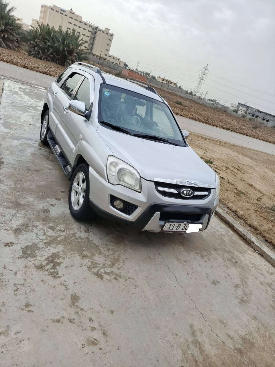 السلام عليكم
سبورتج 2009 خليجي رقم بغداد الدولي فول مواصفات TLX
واحد على واحد مكفول كفاله عامه حتى من البارد سونار موجود 
مكينة 2000 سياره جديده سعره 127 وبيه مجال مكان ديالى بعقوبة الاتصال *********** غير متواجد عل نت
