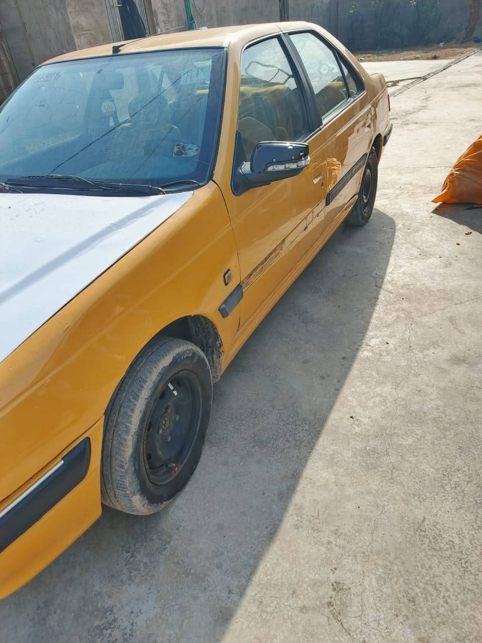 سلام عليكم بيجو بارص موديل 2015 للبيع سعر 40اوبيها مجال حك انواقص لبيها ***********
