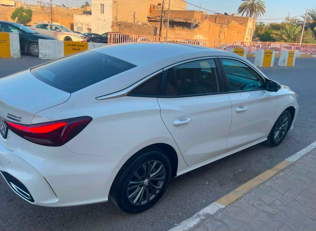 Mg GT 2025 
بێ بۆیاخە - مۆدێلی ٢٠٢٥ -
فول فول مواصفاتە  - مەکینەی بێ تۆربۆیە 
ڕەقەم هةولير - تەحویل غرامە بەشەرت 
تەنها ١٨ هەزار کیلۆمەتر ڕۆشتووە 
سعر ١٢١ وةرةقة

***********
