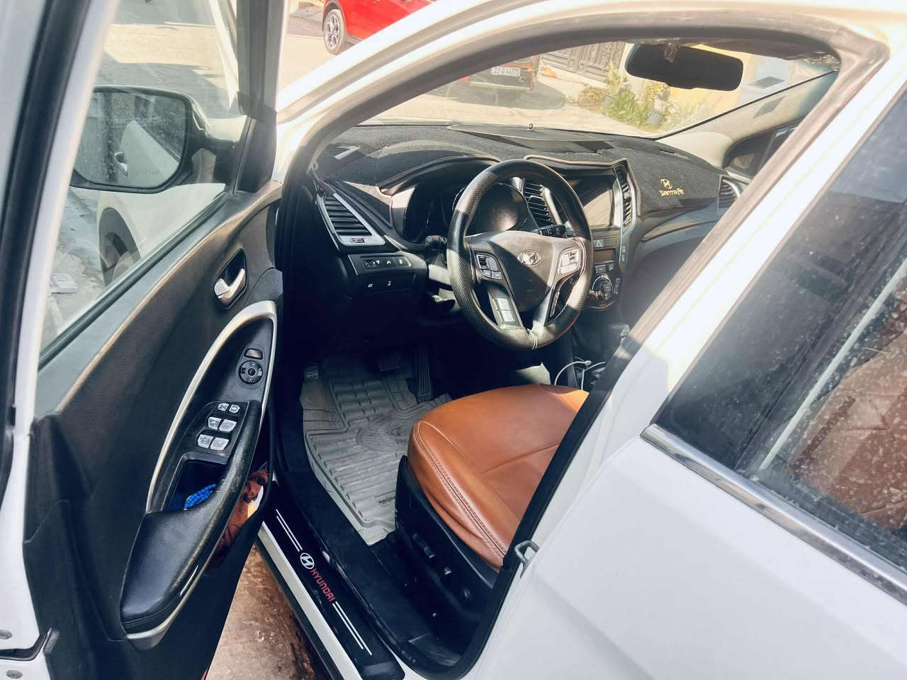 سنتافيا خليجي  نص  فول بصمه تشغيل
بصمه ابواب

موديل ٢٠13

رقم بغداد  بسمي دولي

٦ سلندر ٧ راكب 

بنراما 

شاشة 

فور ويل

كشنات جلد اصلي 

مري شفط 

كامرة

حساس  خلفي

لايت زنون 

تحكم استيرن فول 

اضواء ترحيب 

نظام ايكو 

شاشة اعطال بلدشبول 

تبريد ٣ قطع ؛ ثلج

تبريد ابيانو 

حاكية ' ابلوتوث ' اوكس

وَيْل اكروم 

يدات نيكل 

اشاير بلمري 

كير ومكينة مكفولات 

كلة شغال  ميكانيك خير من اللة   

    بيه صبغ  باب خلفي او باب امامي او جاملغ امامي  اثر شخط شيء بصيط من برة فقط بدون ضربة
او الجنطه بيه ظربه خفيفه او مصلحه على بارد بس تصليح مامضبوط 

السعر 155وبيها مجال 

***********
***********
مكاني بغداد الشعب
