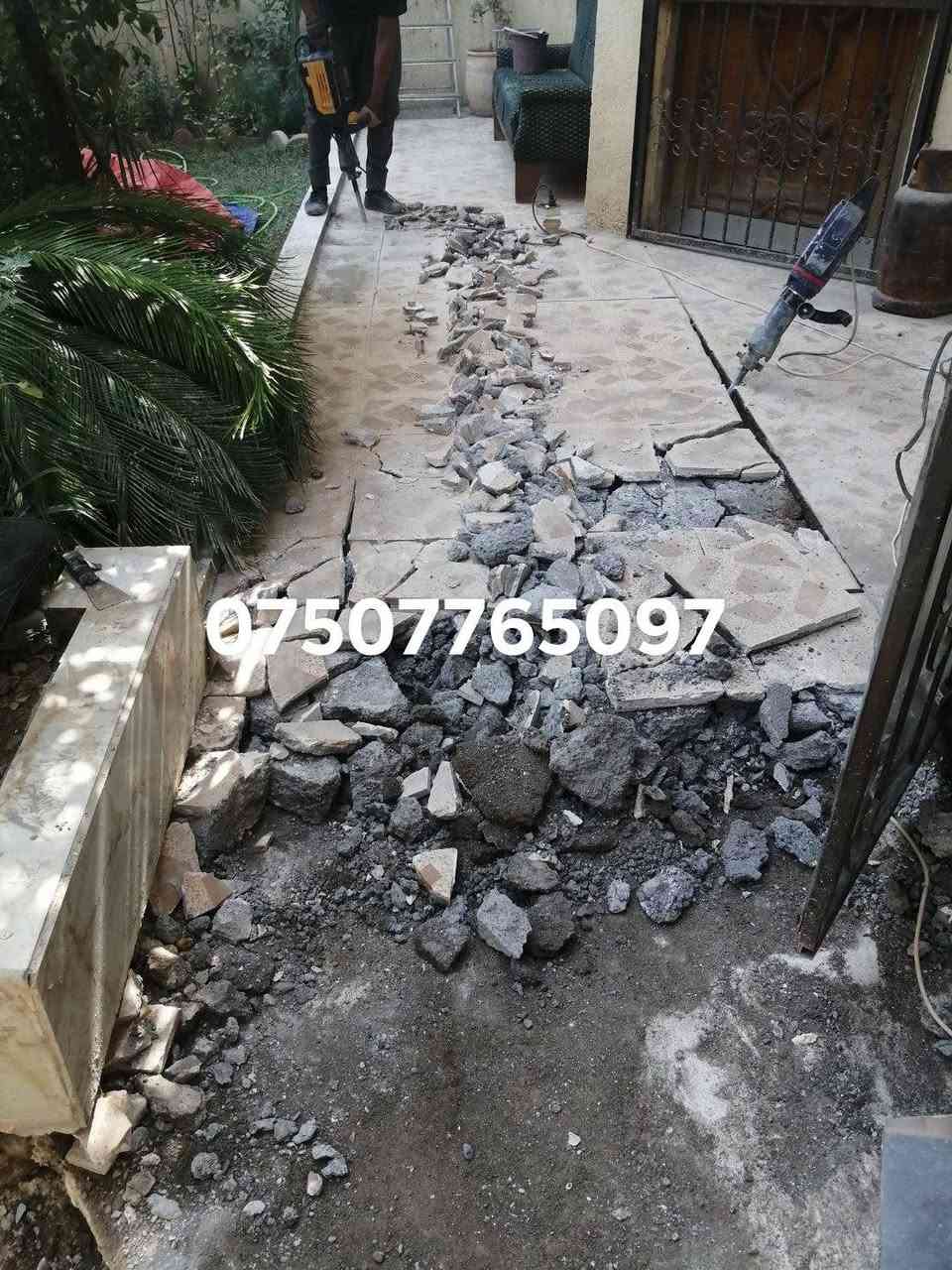 السلام وعليكم الي يحتاج عمال
تصعيد مواد تصفيط بادلو
تعديل وصب ارضيات صب بيتونه
ودنك هد وقلع ارضيه قشط جدران
تنضيف البيوت موجود عندي كادر
***********
***********
