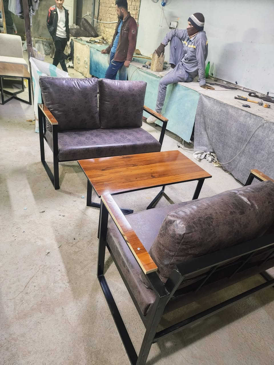 السلام عليكم اخواني عندي 12 ميز مال دومنة و6 ميوزة مال كعدة و12 تخم كعدة جدد وما  مستعملات بعدهن الله شاهد الخاص مغلق اتصل وتدلل 
***********
