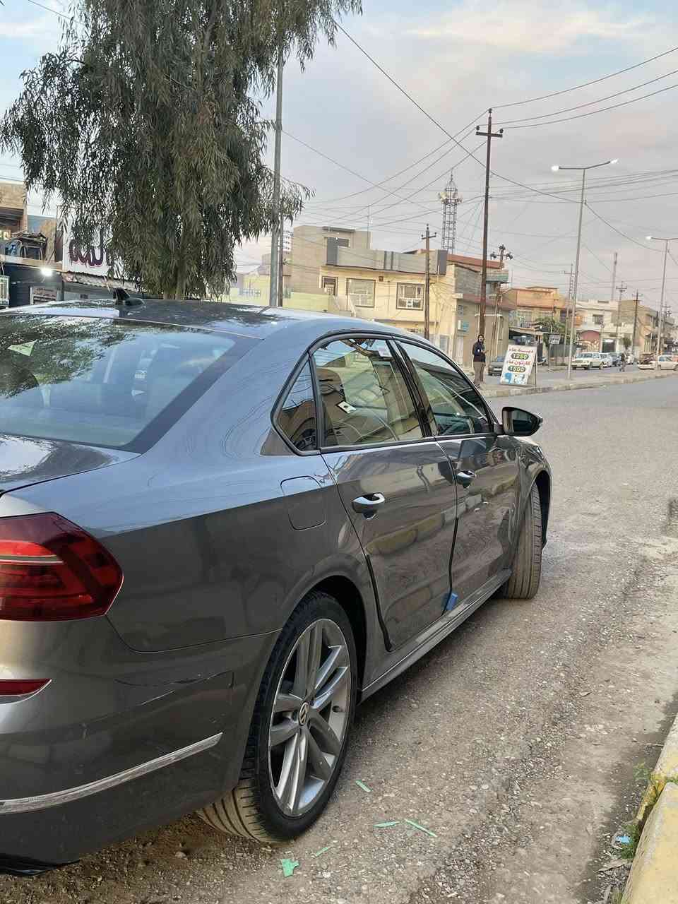 السلام عليكم.
باسات 2019  امريكي 

ويل 19 
مكينه20.توربو 🚀 
كشنات جلد هيتر وكهرباء 
شفتات سبورت 
لايتات لد  Led 
منضومة سماعات  
مثبت سرعة مع تحديد مسار
شاشة كار بلي 
رادار امامي تصادم 
 رادار خلفي ايقاف السيارة عند اقتراب اي جسم
مري قلاب على وضع البك 

مكان السيارة موصل السعر 160 
*********** 
السيارة احلى من الصور تجي تشوف وتدلل حادث جاملغ وبوند مبدل
