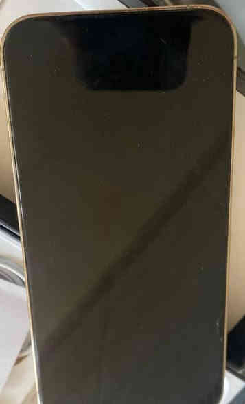 ١٣برو ماكس ذهبي شرق اوسط ويا ملحقاته مبدل بس كامره فقط بطارية 83وذاكرة 256 السعر 570قفله من الأخير  مكاني بغداد العبيدي شارع عشرين   ***********🩵
