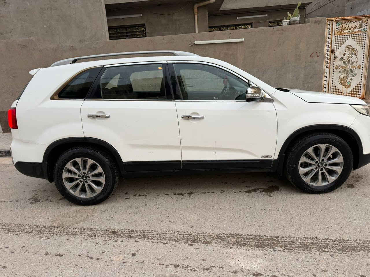 سلام عليكم 
سورنتو 2013 خليجي VIP
فول مواصفات  كويتي اعلى فئة 1/1
6 سلندر 3500
سقف بانوراما 
بصمات تشغيل وابواب
لد امامي خلفي 
داخل جلد قرميدي
كشنات كهربائية وتدفئة
حساسات
زراق لايت 
فور ويل 4×4
رقم بغداد باسمي شخصيا 
سيارة جديدة جدا سعرها معقول بالعافية ع الياخذها 

مكان السيارة بغداد 
رقم صاحب السيارة 
***********

السعر :: اطلبه بالتعليقات يصلك خاص 📩

#ادارة_الصفحه ⚡

ملاحظه / 🔴
مدير الصفحه غير مسؤول عن بيع وشراء واصوليات السياره نحن صفحه لعرض السيارات فقط.
