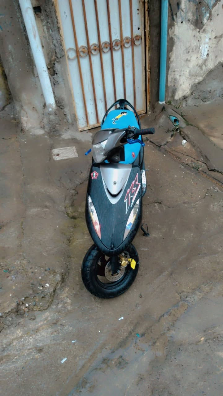 السلام عليكم  عندي ماكس عدله البيع 
الدراجة كاملة 
محرك بلادي 
بوشه 49
صلنصه FM
لايت زينول 
بك لايت شغال 
اشاير شغال 
شاصي فطر واحد مابي 
التواصل:  *********** 📞 ***********
