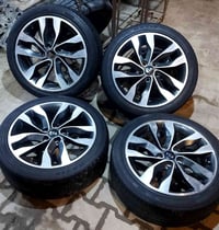 بيع او مراوس  تخم كوري اصلي حجم 18 مع الاطارات  الرميثه سعر 350 الف  0...