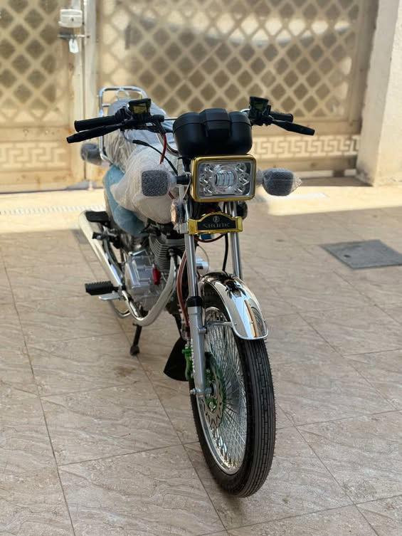 سلام عليكم  للبيع تايكر سونك 2025 أوراق اصولي لون الدراجه اخضر السعر ٧٥٠ وبيه مجال *********** مكاني حله مركز مدينه.  الدراجه مكفوله من كلشي
