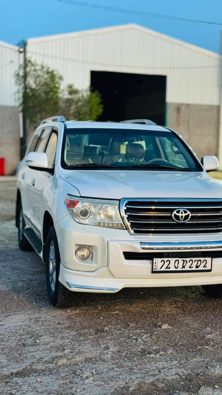 لاندكروز بريم موديل 2013 ماشيه 193 مكفوله كفاله عامه السعر 365 وبيها مجال ***********
