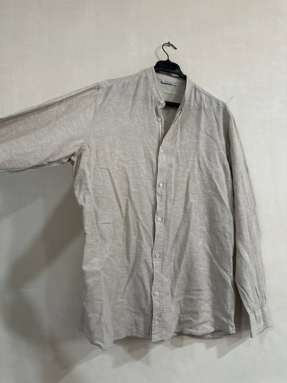 Livergy لنن
قميص أنيق بجودة عالية، مناسب للّبس اليومي والمناسبات الخفيفة.
يتميّز بلونه السمائي الهادئ الذي يعطي إطلالة راقية وعصرية.

📌 المواصفات:
• القياس: XL
• اللون: كريمي
• الخامة: بهاري ناعمة ومريحة
• النظافة: 100% (بحالة ممتازة)

💰 السعر: 10 فقط

خيار ممتاز لمن يبحث عن الأناقة بسعر مناسب 🌟


**إذا كنت صاحب هذا الإعلان وتريد حذفه لأي سبب، رجاءا أرسل رسالة إلى الدعم الفني**