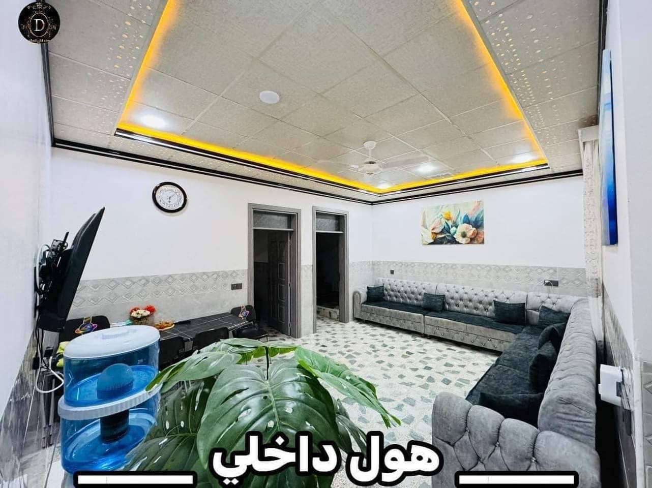 دار للبيع في حي الملايين الأولى قرب مخزن السيراميك قرب الاغوات خلف الكمرك المساحة 150 م الواجهة 6العمق 25 نظام دكتات سبالت عاكسة كاميرات.  شروق تام الاستفسار على الأرقام التالية *********** ***********
