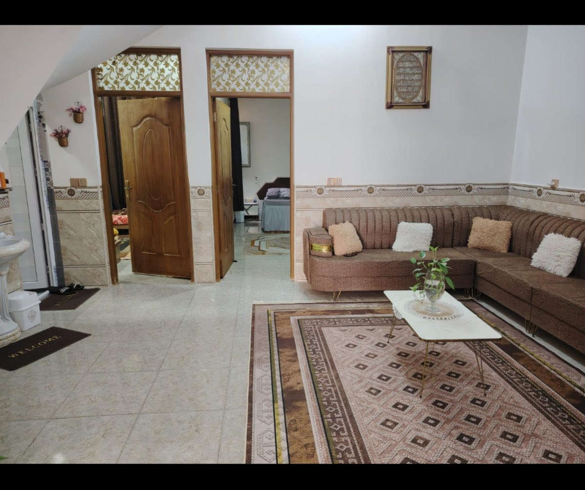 مشتمل للبيع دوانم المعمل شغل مال جناي  درجه اولى  مساحه ١٥٠ غرفتين سعره ٨١ وبي مجال   قرب السكله قريب جدا    ***********
