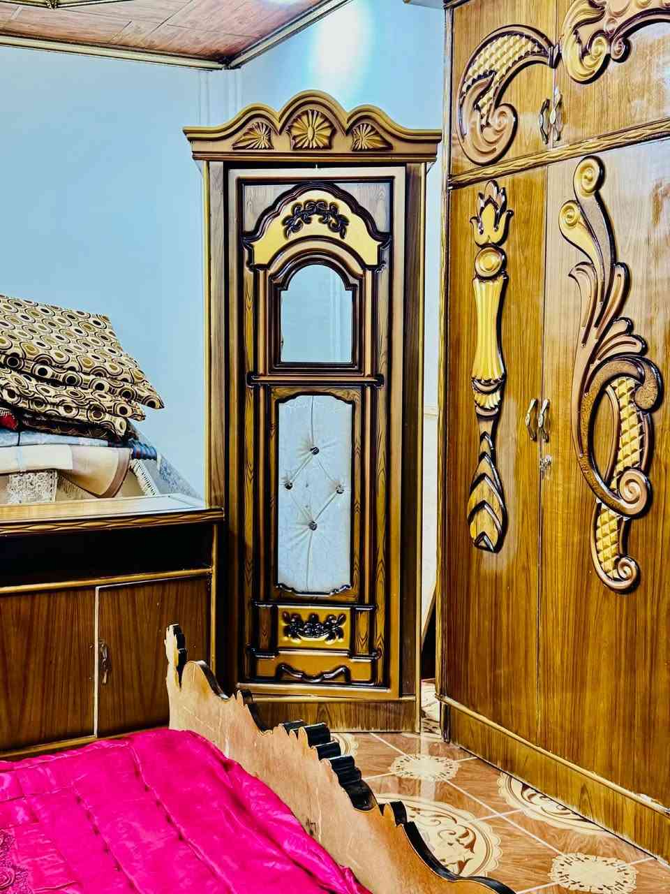سلام عليكم اخوان غرف نوم عراقي شرط حطاطه ثقيل  لسعر 850 وبي مجال  مكان رمانه يم جسر  ***********
