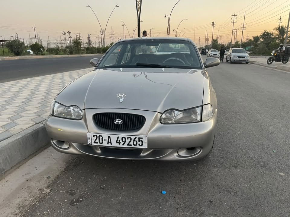 سوناته موديل 2000محرك وكير جدد صدر دبلات جدد تخم تاير جديد لوك كهربائيات كلها شغاله مصبوغه عام شرط بدون اي ظرر  وصبغه درجه أولى سياره جاهزه من الدعاميه للدعاميه عوزها فقط التبريد يفصل مكان السياره ديالى قرب تقاطع القدس للتواصل ‭***********‬ اخوان اني مكلف بلنشر
