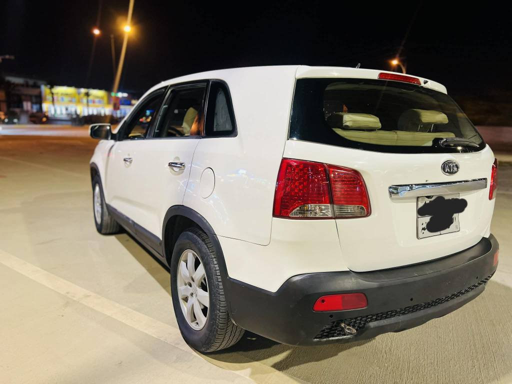 كيا سؤرينتؤ 2012.  98$   ***********.                    رقه م سليما نى   نمو نه ى جوا نى ٣ ريزكو شنو  مه كينه فى 6 بيلا ديه سه يا ره كه كه بسه هيج ده حمى نيه  موا سه نه وي به سه ر جوه ٨ كه لا غرامه ي تيايه دواي مه عامه له اي كيرمه وه بوت سفا ت فو ل فوله كيرو مه كينه به شه رت كامل فرن كراوه ته وه بي ده عموو ليدراو  سه يا ره هيج مه سرفى نيه و ما لى دؤ سته شوين سليما نى السليمانية, العراق
