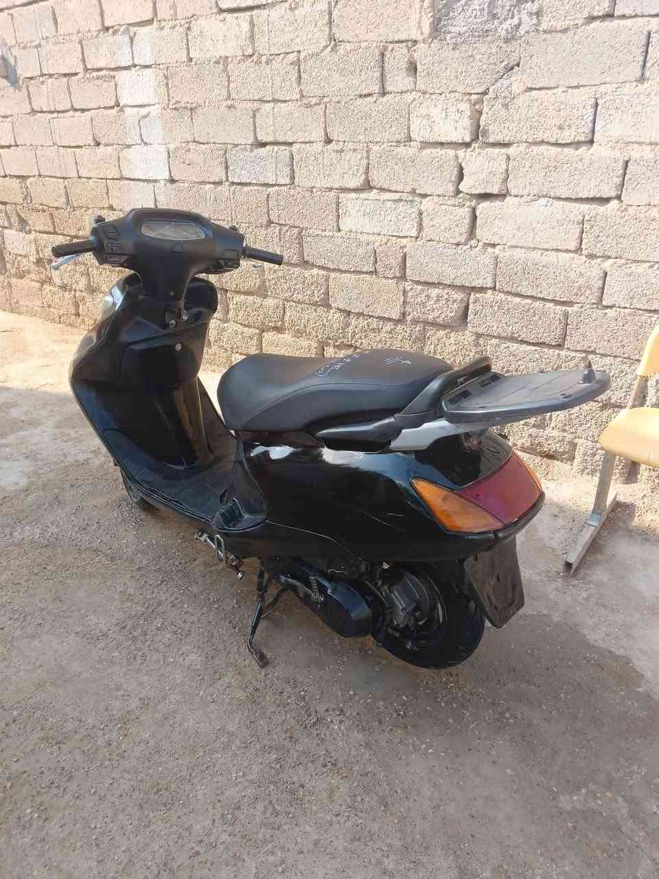 سلام عليكم دراجه سبيسي ياباني مجفته جديد مكينه ناعمه الدراجه حلو بس عوزه شويه ترتيب كهربايات كله شغاله كفراتئه تجاري السعر 450 وبيه مجال مكان كوت الخاص مفتوح ***********
