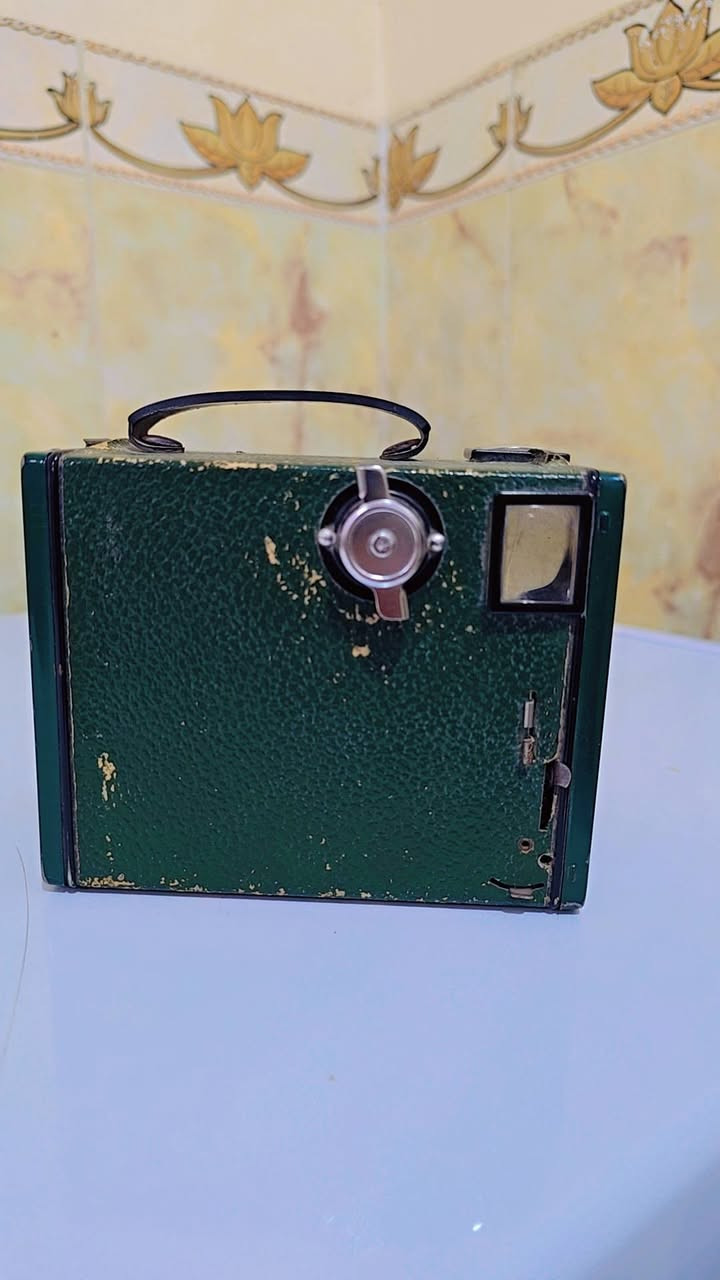 السلام عليكم كامرة ألمانية عمرها اكثر من ٩٠ سنة شغالة للبيع


**إذا كنت صاحب هذا الإعلان وتريد حذفه لأي سبب، رجاءا أرسل رسالة إلى الدعم الفني**