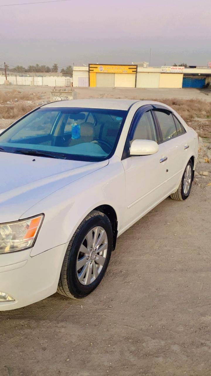 سلام عليكم سوناتا موديل 2009 وارد امريكي سياره كلين بدون دواخل وبدون حادث فقط بيها تقشير قماره وبنيد سعر ١١٣ العنوان بغداد الكرخ  *********** رقم صاحب السياره اني مكلف بنشر
