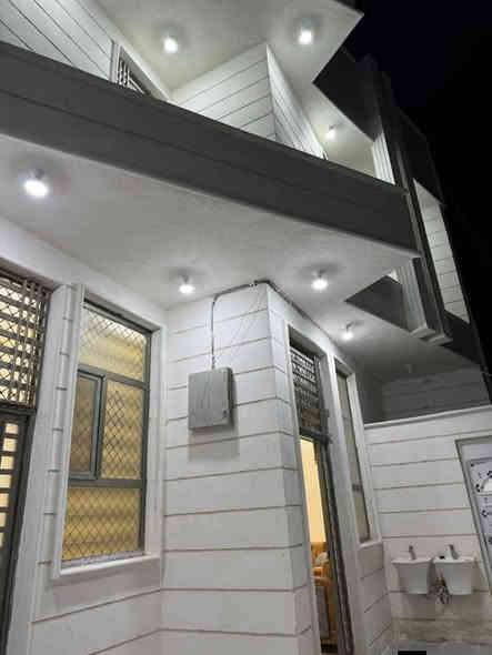 السلام عليكم الدار للبيع التواصل عل الوتساب ***********
