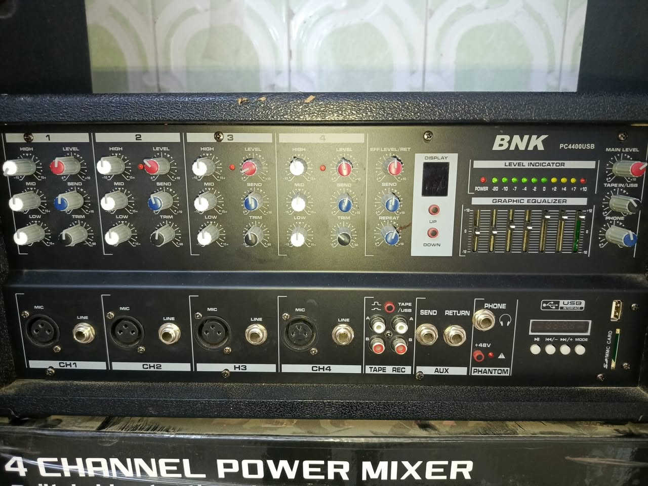 سماعات ثنائية جديدة غير مستخدمة مع مكسر BNK
مستخدم كلش قليل مع مايك شور مع زوج وايرات 10 متر 
السعر النهائي 550 الف


**إذا كنت صاحب هذا الإعلان وتريد حذفه لأي سبب، رجاءا أرسل رسالة إلى الدعم الفني**